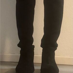 Women's Black Knee-High Boots